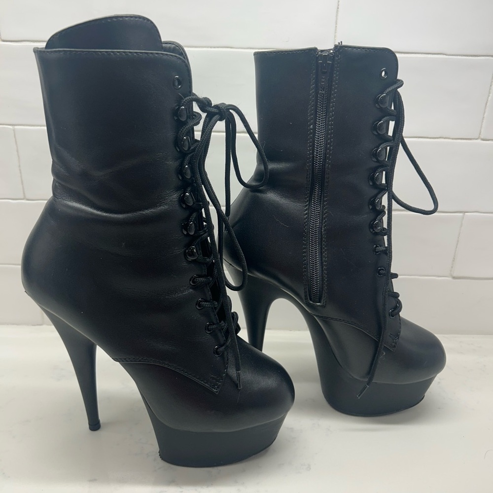 Pleaser Adore 1020 in genuine leather